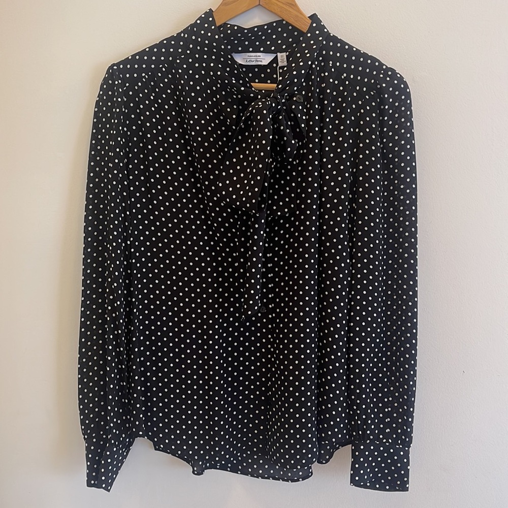 Polka dot silk shirt with neck tie